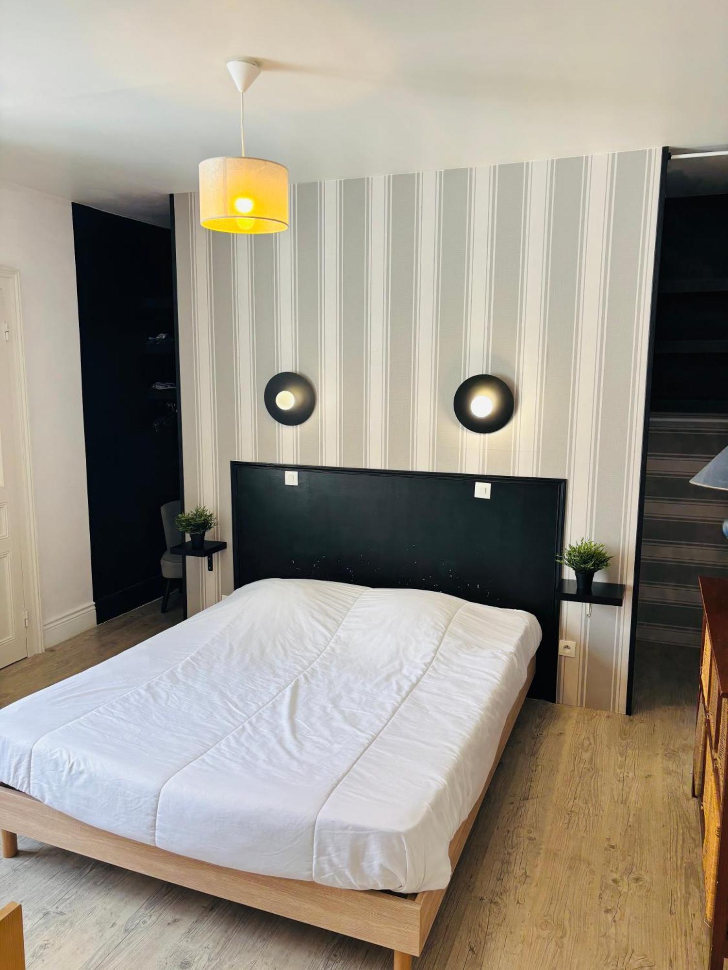 Appartement Au Coeur De La Vieille Ville บูโลญ-ซูร์-แมร์ ภายนอก รูปภาพ